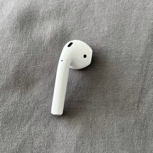 Apple AirPods Right Ear ONLY